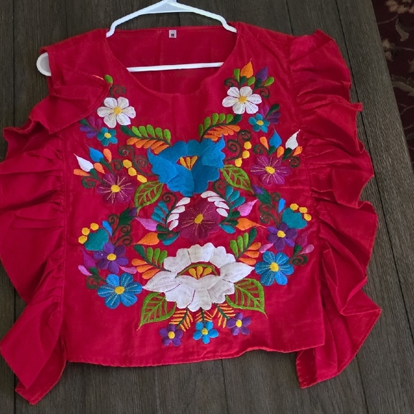 Red Embroidered Floral Ruffle Women's Top - Picture 16 of 16